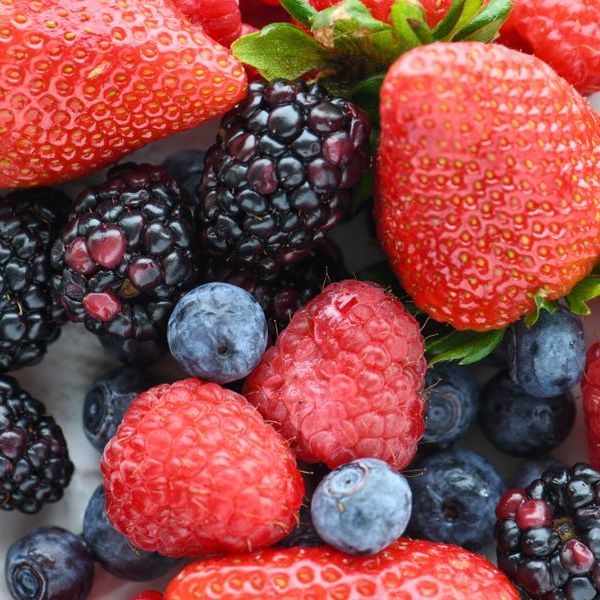 More, lamponi, fragole e mirtilli